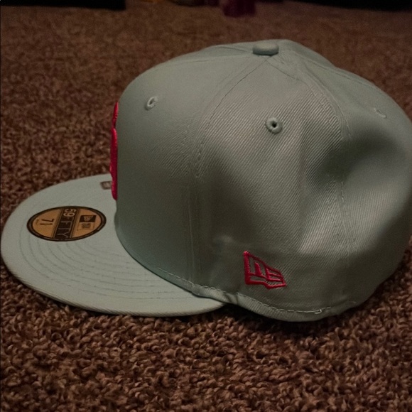 New Era 59FIFTY Light Blue Cap - Picture 2 of 2